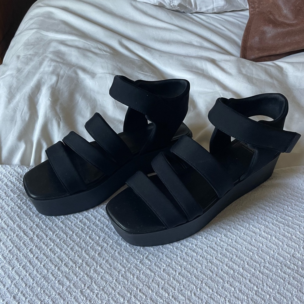 Vagabond Square Toe Black Platform Sandals Size 39